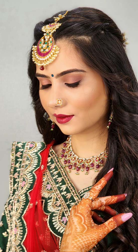 Best Beauty Parlour in Anand Gujarat