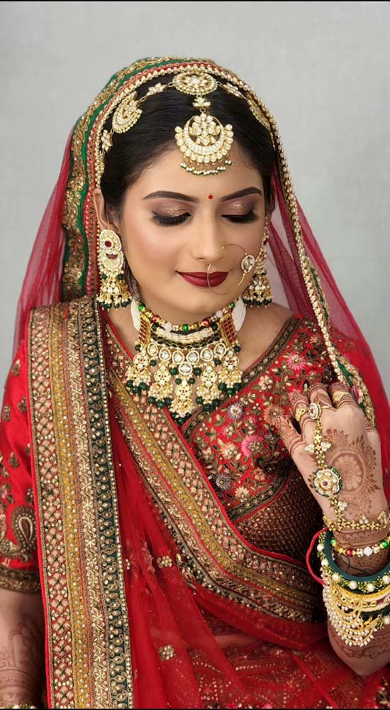 Best Beauty Parlour in Anand Gujarat